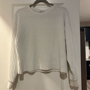Zara Trafaluc White Ribbed Long Sleeve Sweater Size Medium